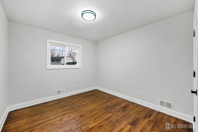 139 Lee Drive, Middlesex, NJ 08846