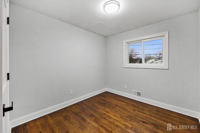 139 Lee Drive, Middlesex, NJ 08846