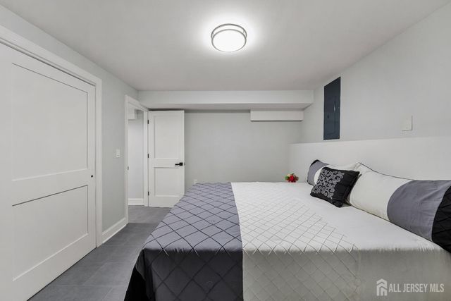 139 Lee Drive, Middlesex, NJ 08846