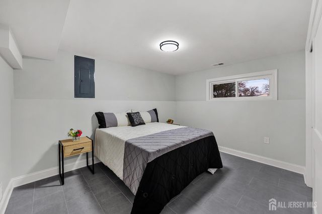 139 Lee Drive, Middlesex, NJ 08846