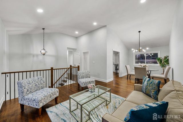 139 Lee Drive, Middlesex, NJ 08846