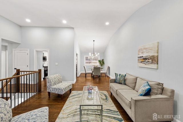 139 Lee Drive, Middlesex, NJ 08846