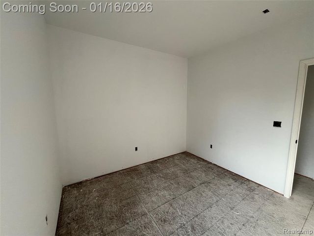 5635 Shady Lane, Newport, MI 48166