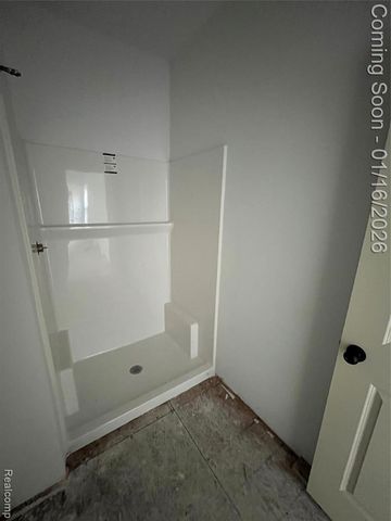 5635 Shady Lane, Newport, MI 48166