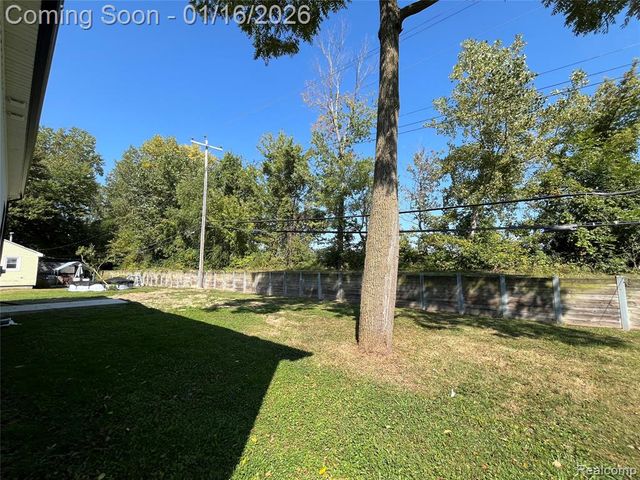 5635 Shady Lane, Newport, MI 48166