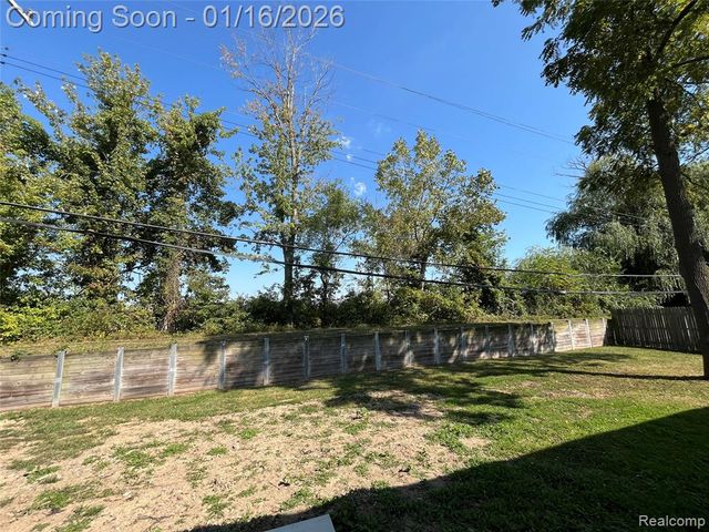 5635 Shady Lane, Newport, MI 48166