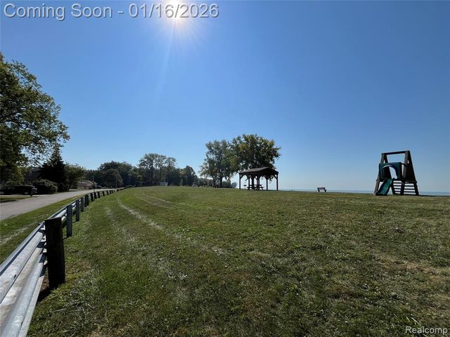 5635 Shady Lane, Newport, MI 48166