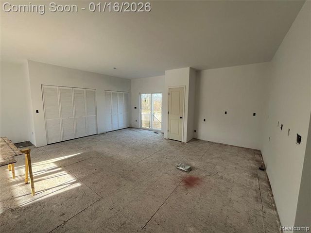 5635 Shady Lane, Newport, MI 48166