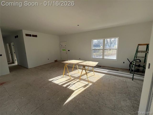 5635 Shady Lane, Newport, MI 48166