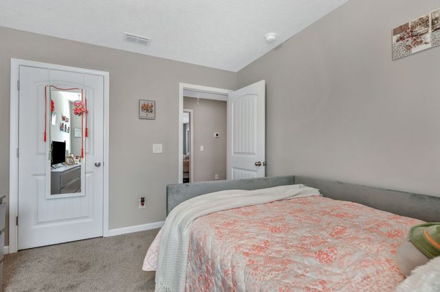 910 Bradburn Village Cir, Antioch, TN 37013