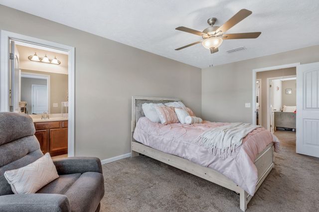 910 Bradburn Village Cir, Antioch, TN 37013