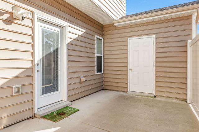 910 Bradburn Village Cir, Antioch, TN 37013