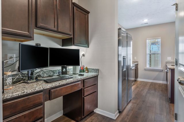 910 Bradburn Village Cir, Antioch, TN 37013