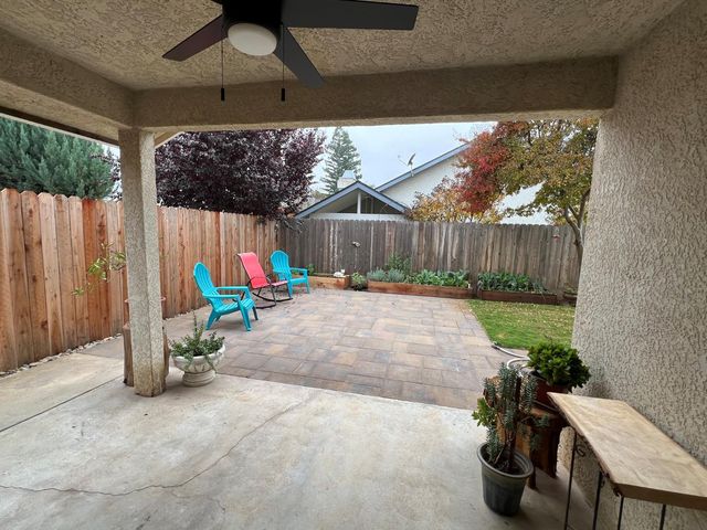 1130 N Miami Avenue, Clovis, CA 93611