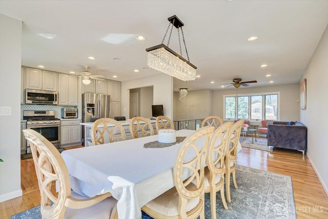 1 Sandalwood Drive, Edison, NJ 08820