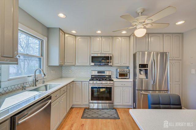 1 Sandalwood Drive, Edison, NJ 08820