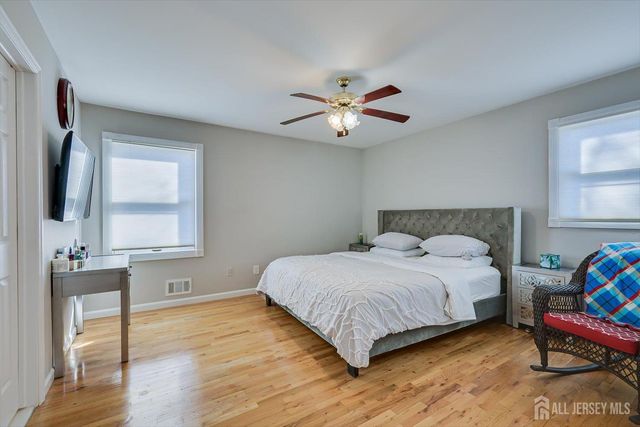 1 Sandalwood Drive, Edison, NJ 08820