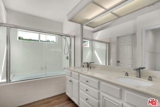 455 Kennerick Lane, Simi Valley, CA 93065