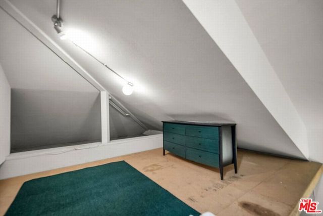 455 Kennerick Lane, Simi Valley, CA 93065