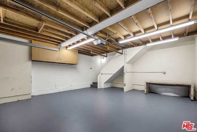 455 Kennerick Lane, Simi Valley, CA 93065