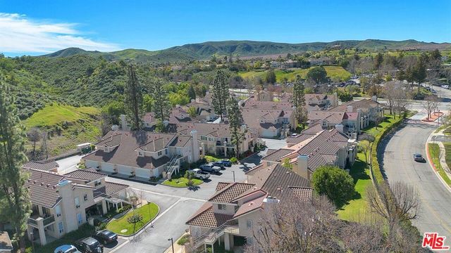 455 Kennerick Lane, Simi Valley, CA 93065