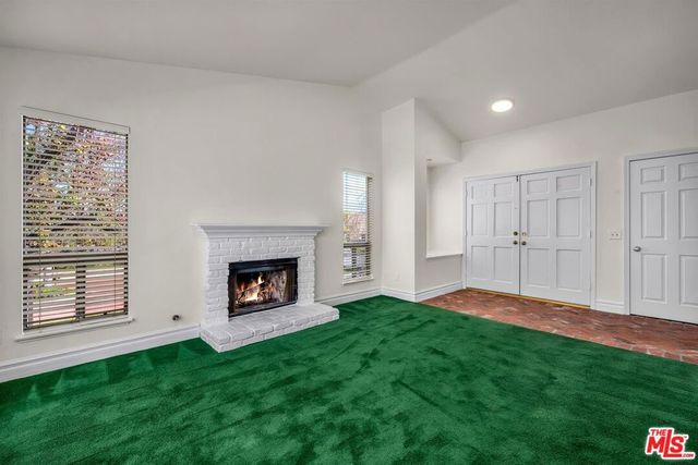 455 Kennerick Lane, Simi Valley, CA 93065