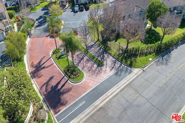 455 Kennerick Lane, Simi Valley, CA 93065