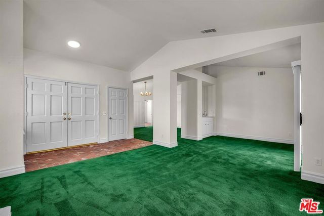 455 Kennerick Lane, Simi Valley, CA 93065