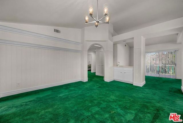 455 Kennerick Lane, Simi Valley, CA 93065