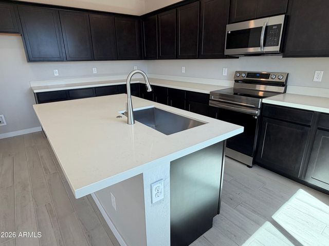 7373 E HACKAMORE Lane, San Tan Valley, AZ 85143