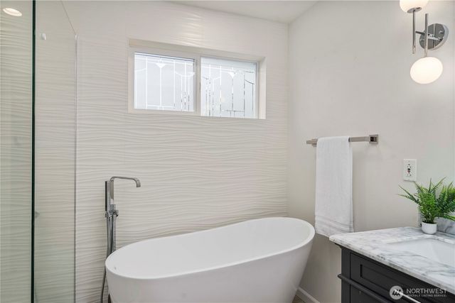 11433 80th Avenue NE, Kirkland, WA 98034