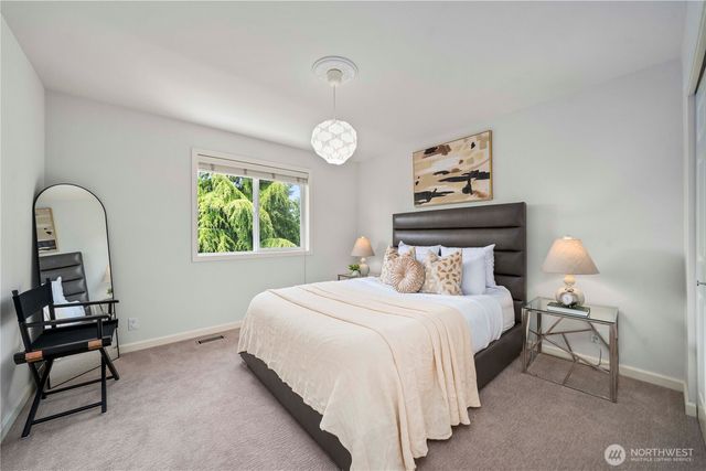 11433 80th Avenue NE, Kirkland, WA 98034