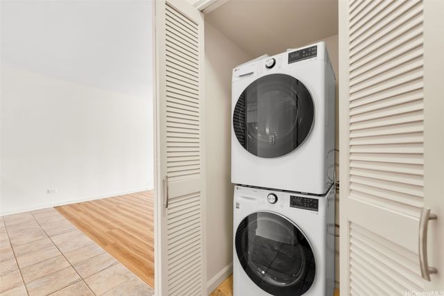 1617 Keeaumoku Street 703, Honolulu, HI 96822