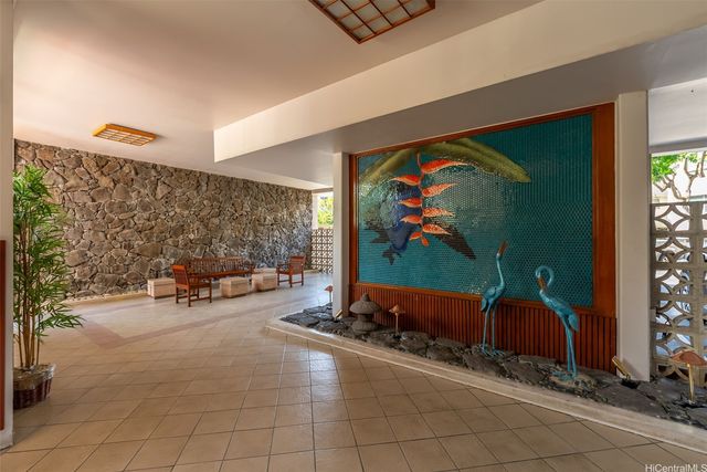 1617 Keeaumoku Street 703, Honolulu, HI 96822