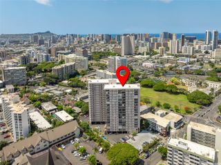 1617 Keeaumoku Street 703, Honolulu, HI 96822