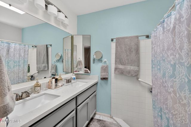 934 E BECKER Lane, Phoenix, AZ 85020