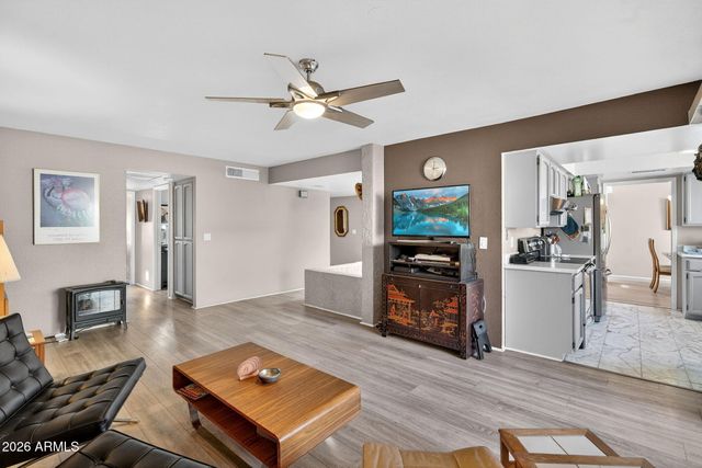 934 E BECKER Lane, Phoenix, AZ 85020