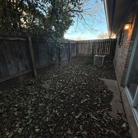 7208 Creekside DR C, Austin, TX 78752