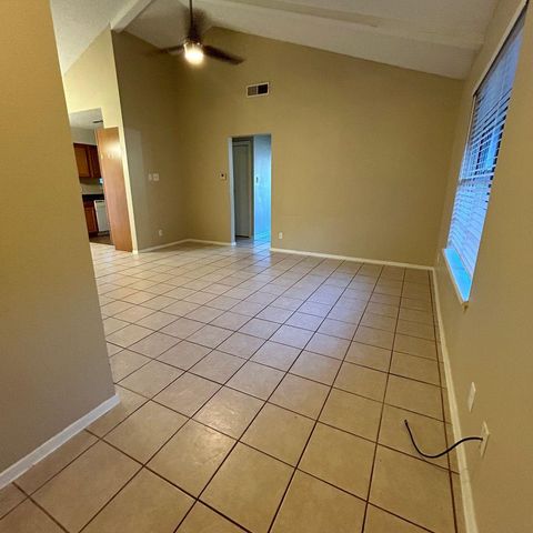 7208 Creekside DR C, Austin, TX 78752