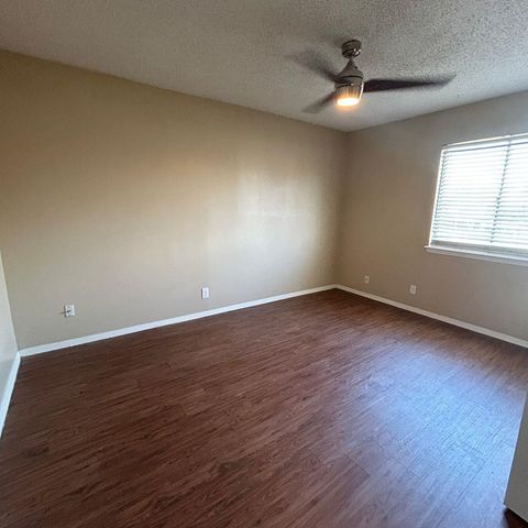 7208 Creekside DR C, Austin, TX 78752