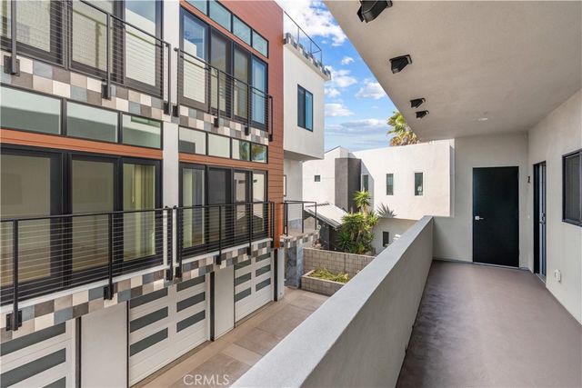 215 Oceanside Blvd 3, Oceanside, CA 92054