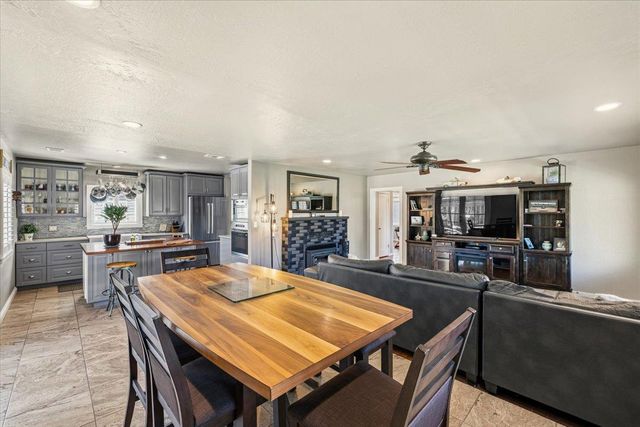 6244 S Walnut St, Loomis, CA 95650