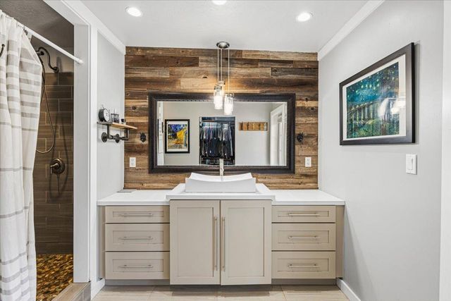 6244 S Walnut St, Loomis, CA 95650