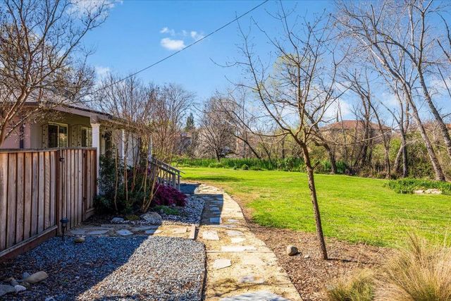 6244 S Walnut St, Loomis, CA 95650