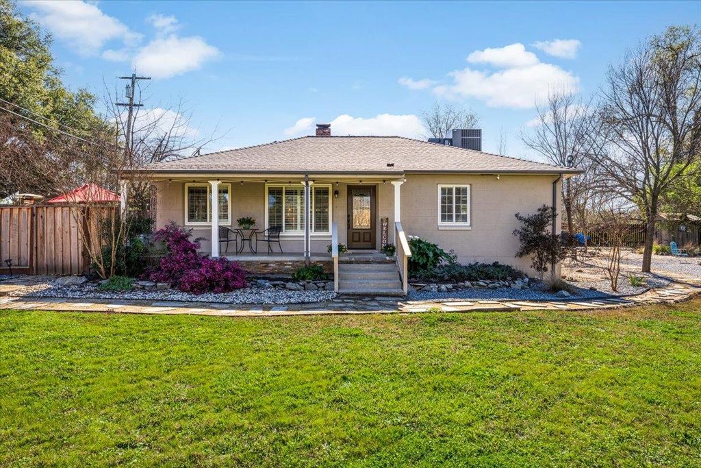 6244 S Walnut St, Loomis, CA 95650