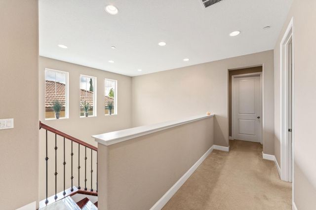 1375 Quigley Ct, Folsom, CA 95630