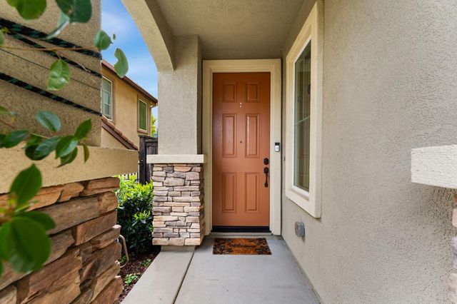 1375 Quigley Ct, Folsom, CA 95630