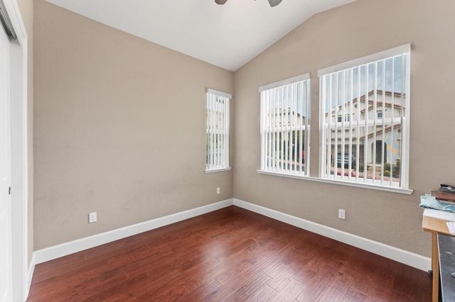 1375 Quigley Ct, Folsom, CA 95630