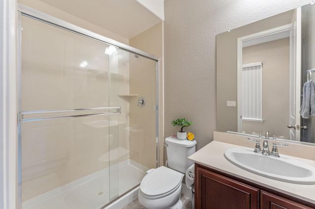 1375 Quigley Ct, Folsom, CA 95630