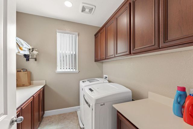 1375 Quigley Ct, Folsom, CA 95630